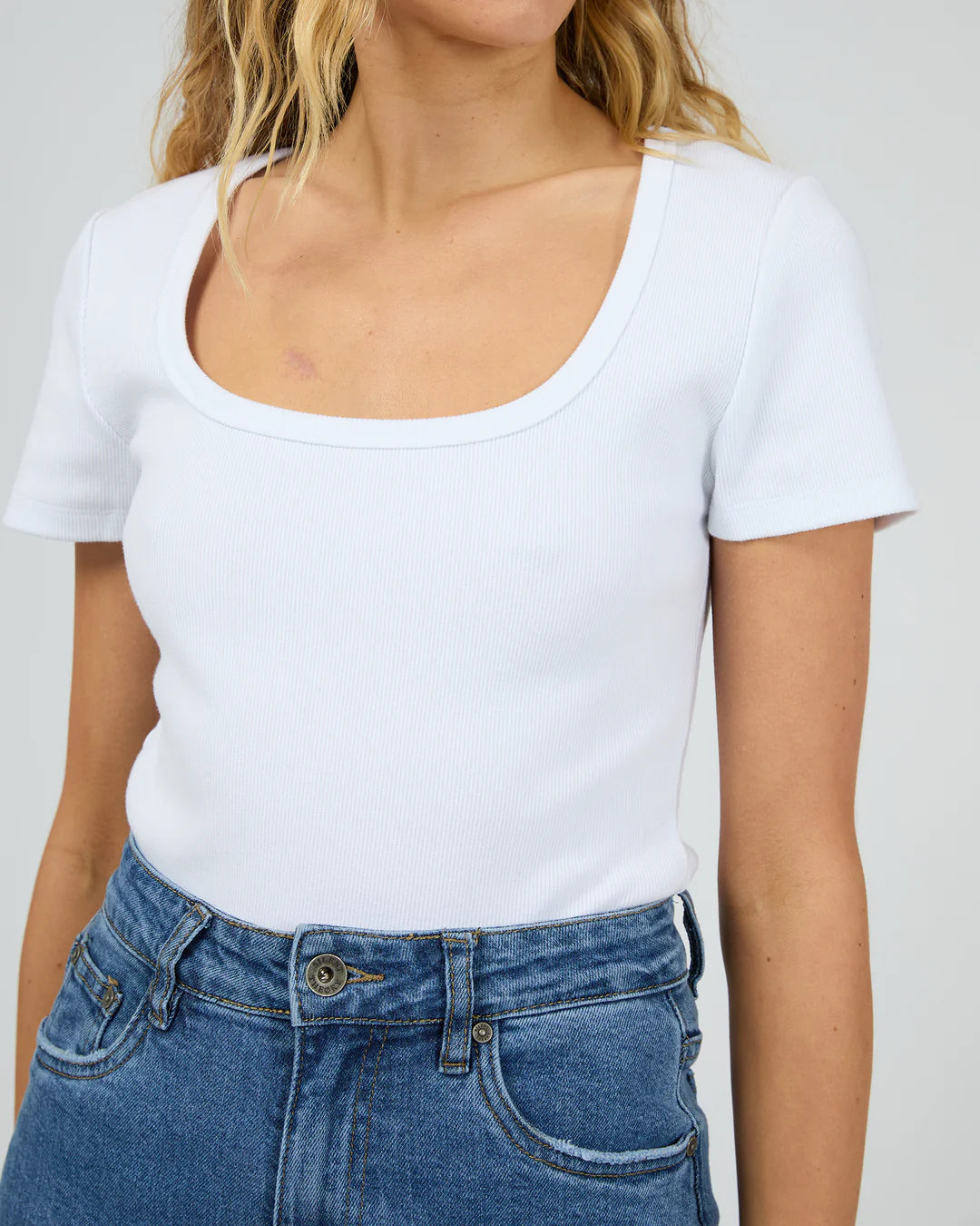 SILENT THEORY Mia Tee - White