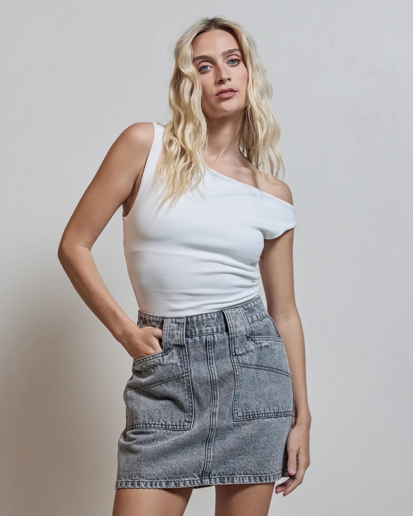 ALL ABOUT EVE Becca Skirt - Ash