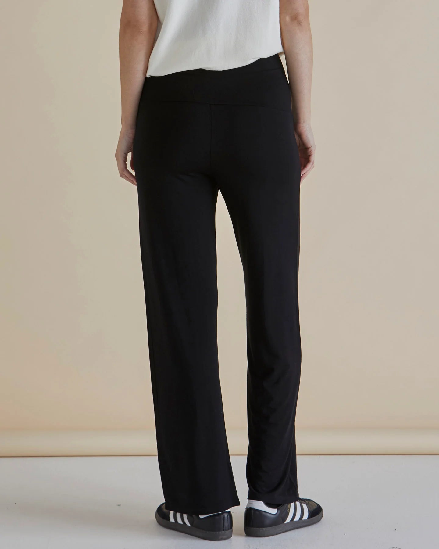 BETTY BASICS Houston Relaxed Pant - Black