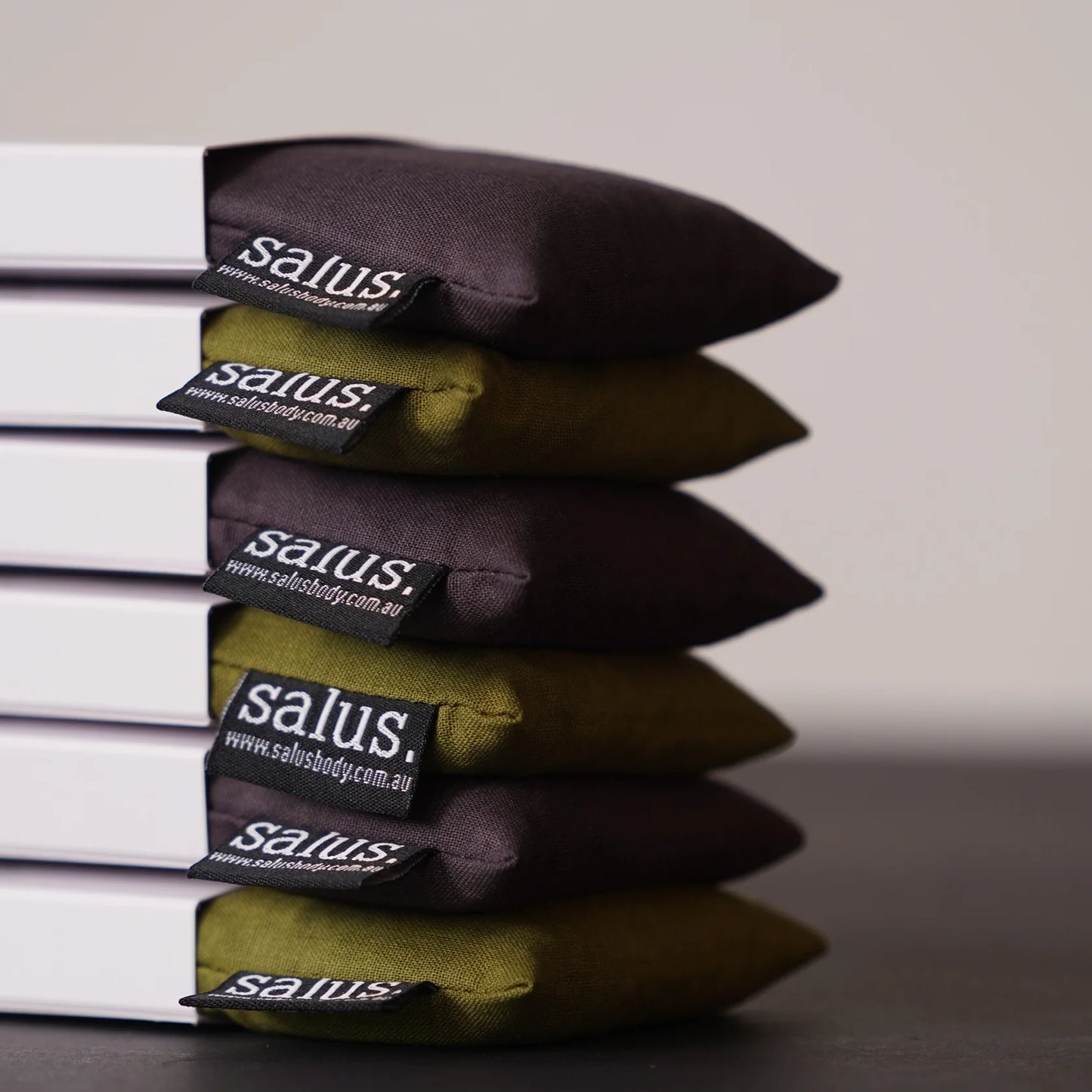 SALUS AROMATHERAPY EYE PILLOW - MOSS GREEN