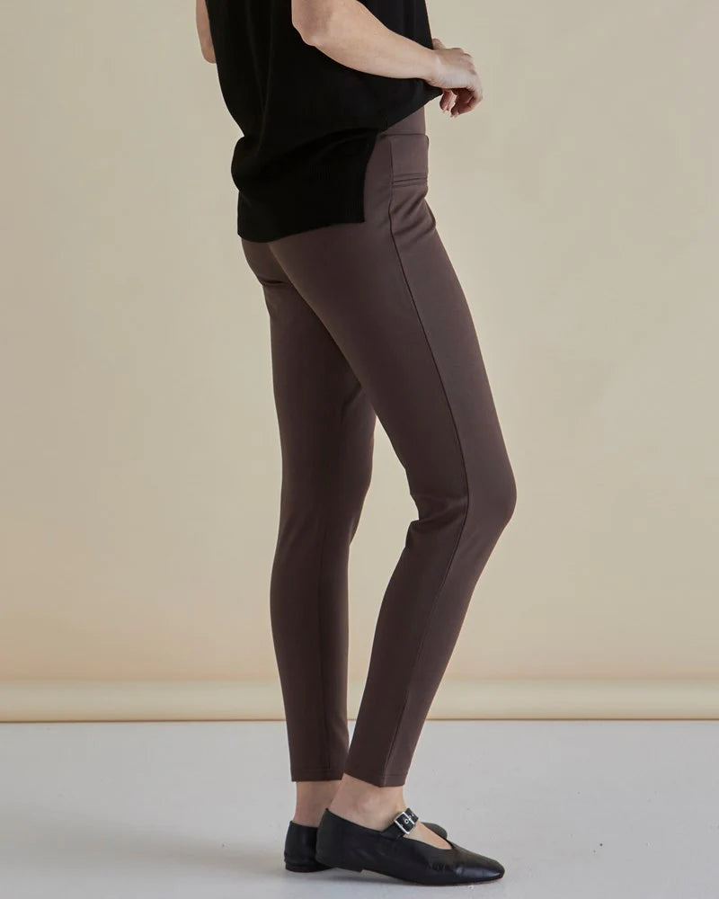 BETTY BASICS Gwen Ponte Legging - Brown