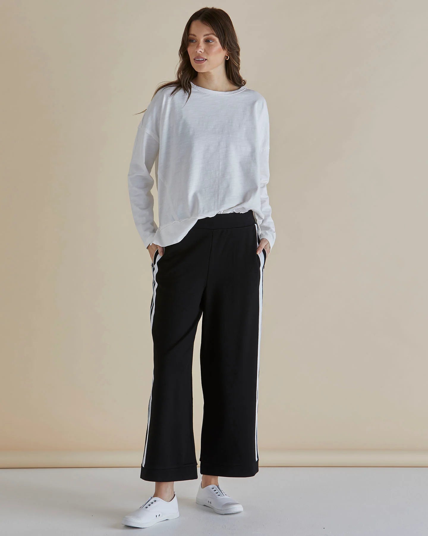 BETTY BASICS Tre's Bien Ponte Jogger - Black