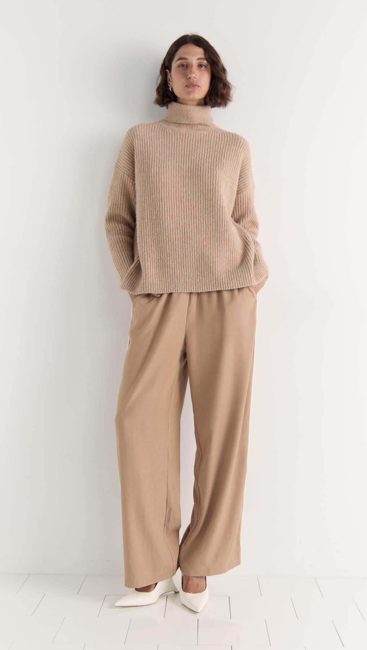 STAPLE THE LABEL Bromley Relaxed Pants - Camel