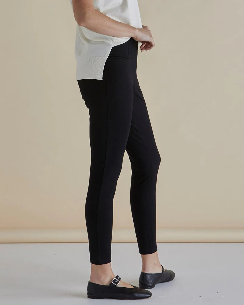 BETTY BASICS Gwen Ponte Legging - Black