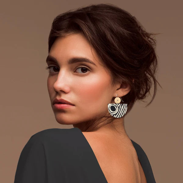 MOE MOE DESIGN MURDIE MORRIS WILD DOG LARGE BELL CIRCLE DROP EARRINGS