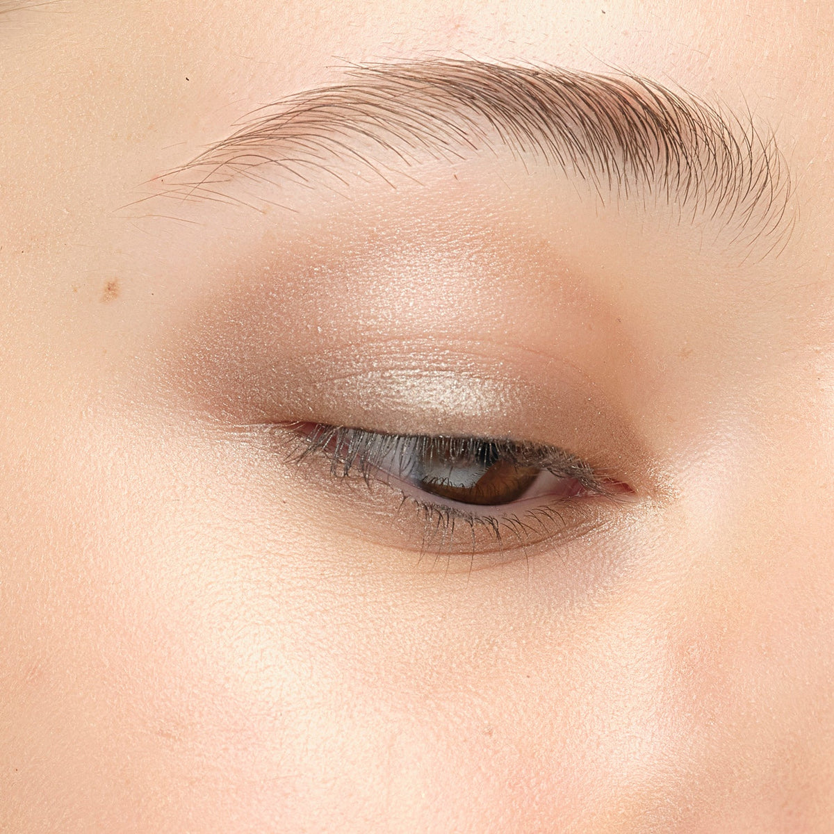 LUK BEAUTIFOOD Luminous Eye Crayon - Mushroom