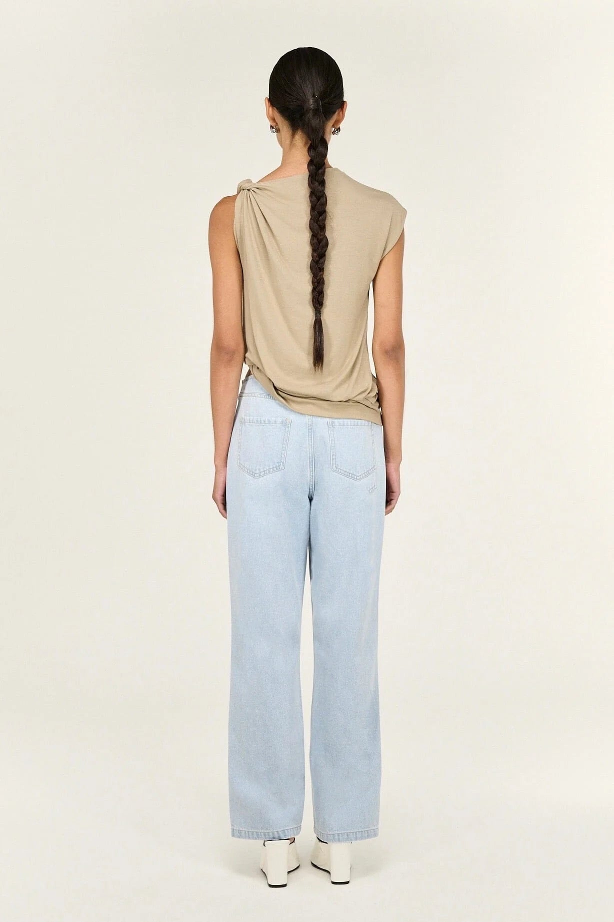 STAPLE THE LABEL Anouk Mid Rise Jean - Light Wash