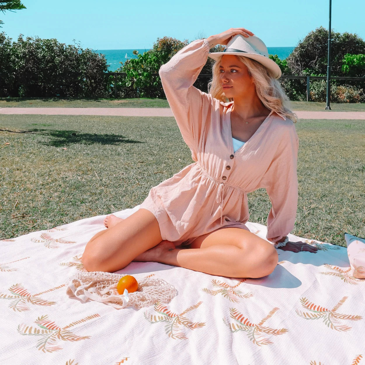 THE MOOLOOLABA - SAND FREE TOWEL (3 SIZES)