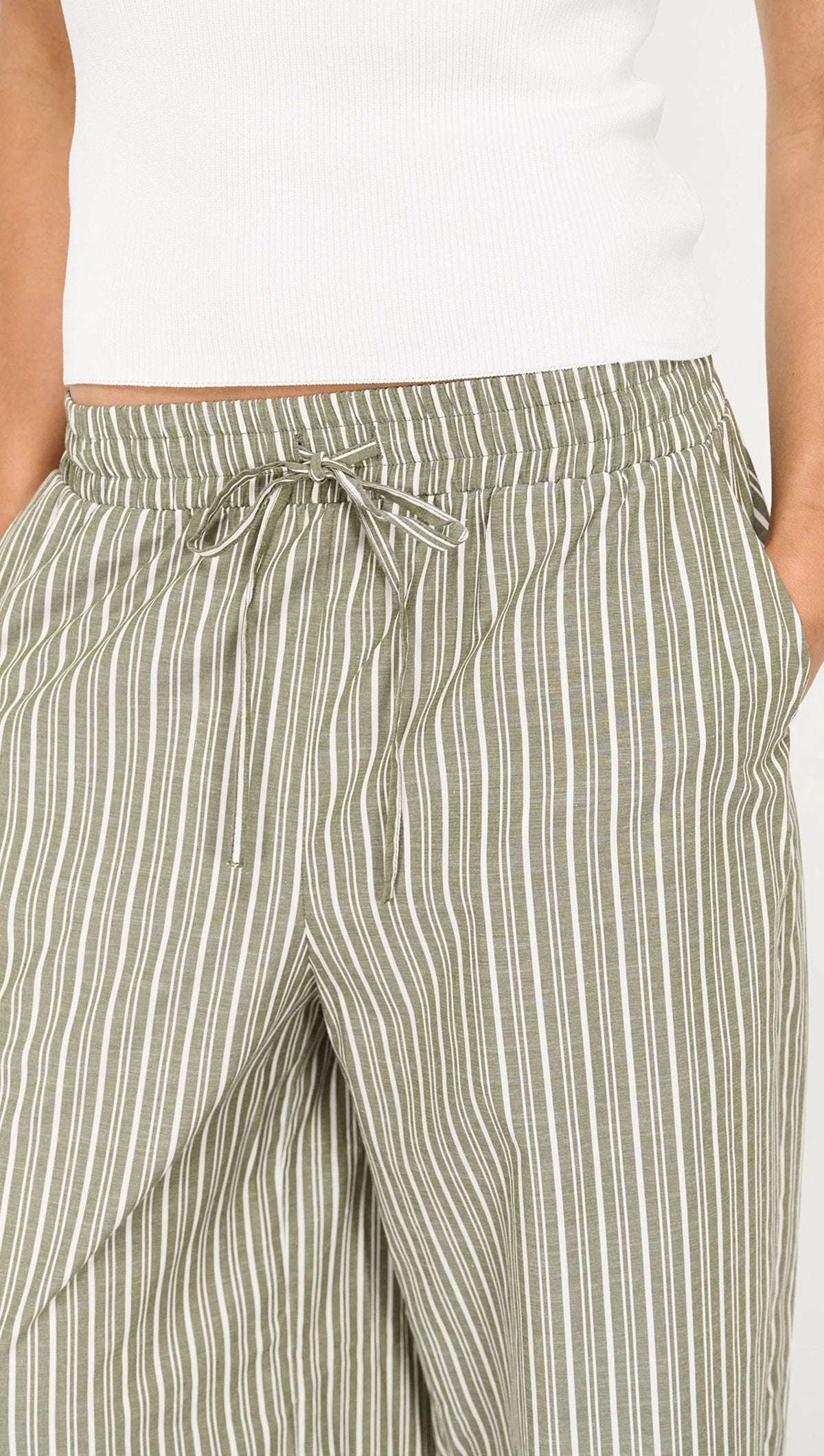 STAPLE THE LABEL Lisara Relaxed Pant - Khaki/White