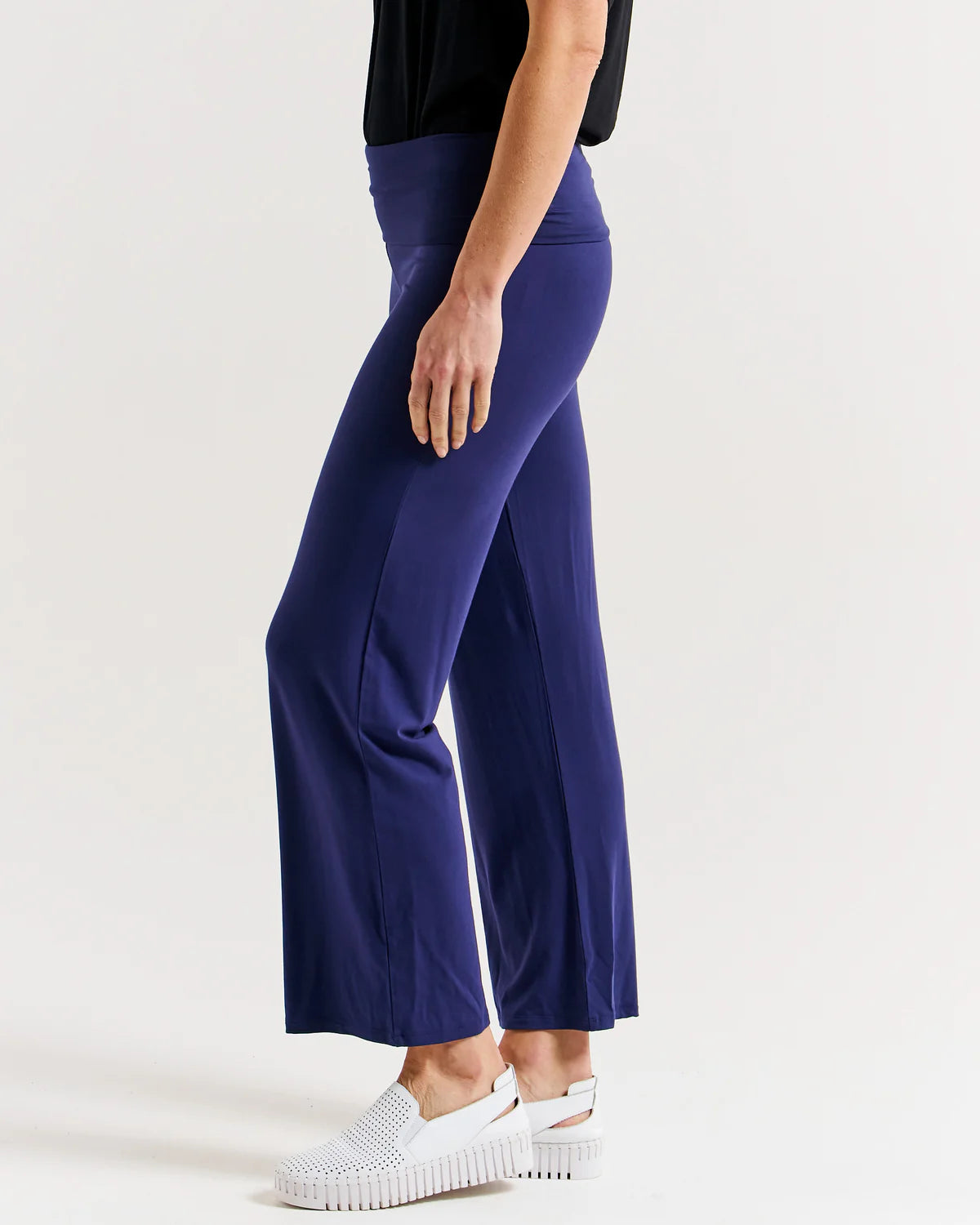 BETTY BASICS Houston Bamboo Relaxed Pant - Navy