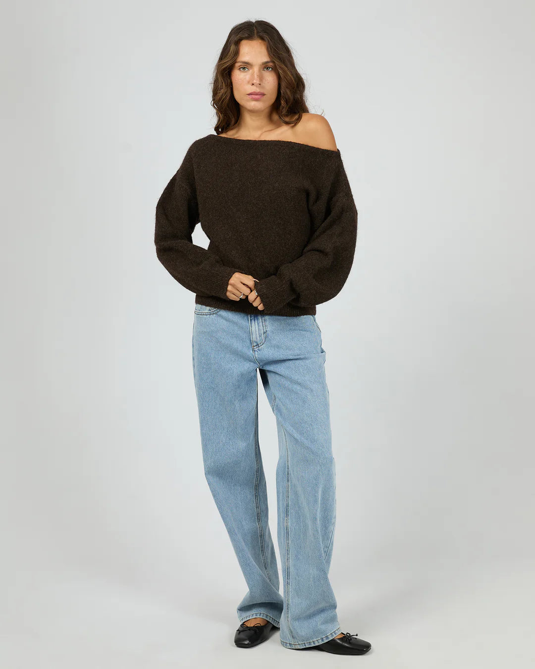 SILENT THEORY Off Shoulder Knit Jumper - Chocolate