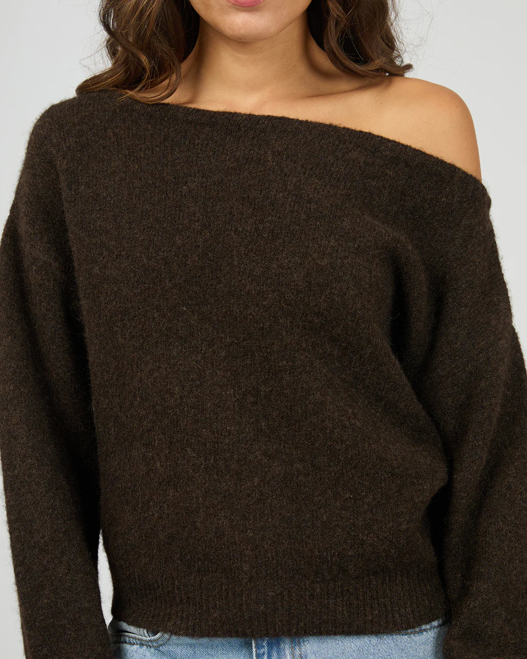 SILENT THEORY Off Shoulder Knit Jumper - Chocolate