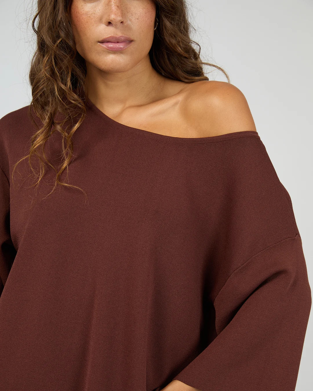 SILENT THEORY Ollie Off Shoulder Knit Top - Cherry