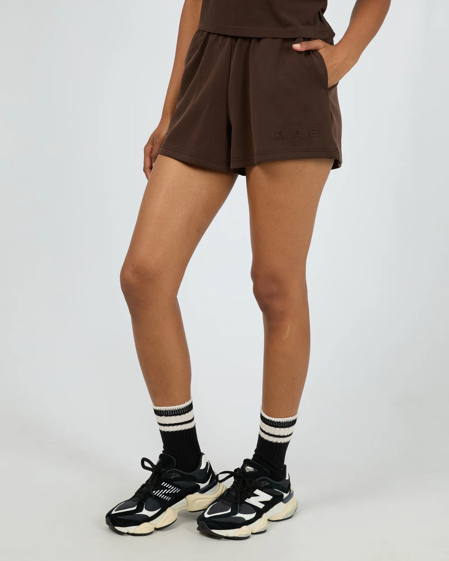 AAE ACTIVE Luxe Active Track Short - Brown