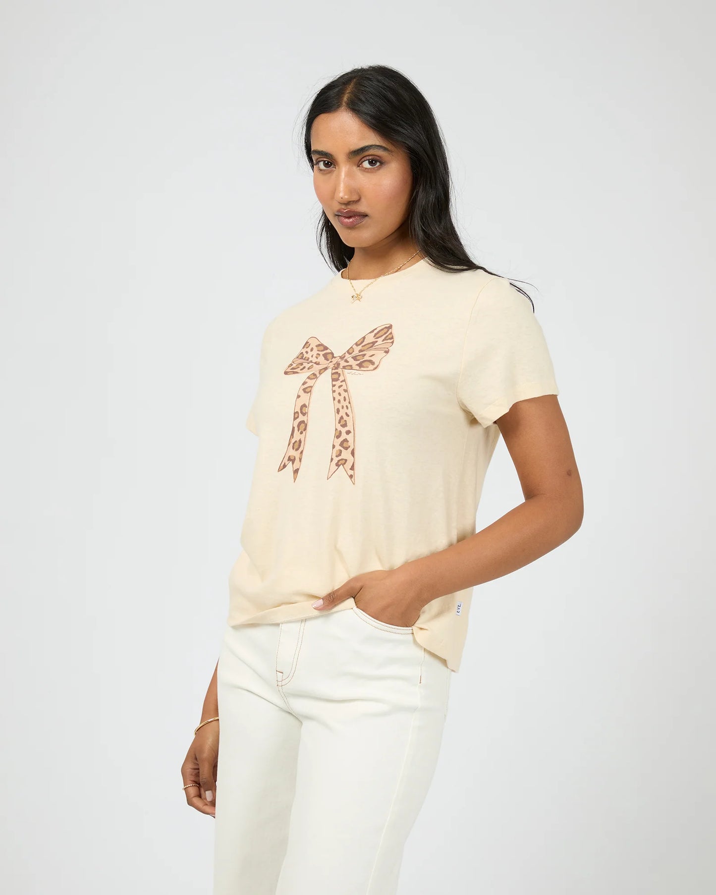 ALL ABOUT EVE Bobbi Regular Tee - Vanilla