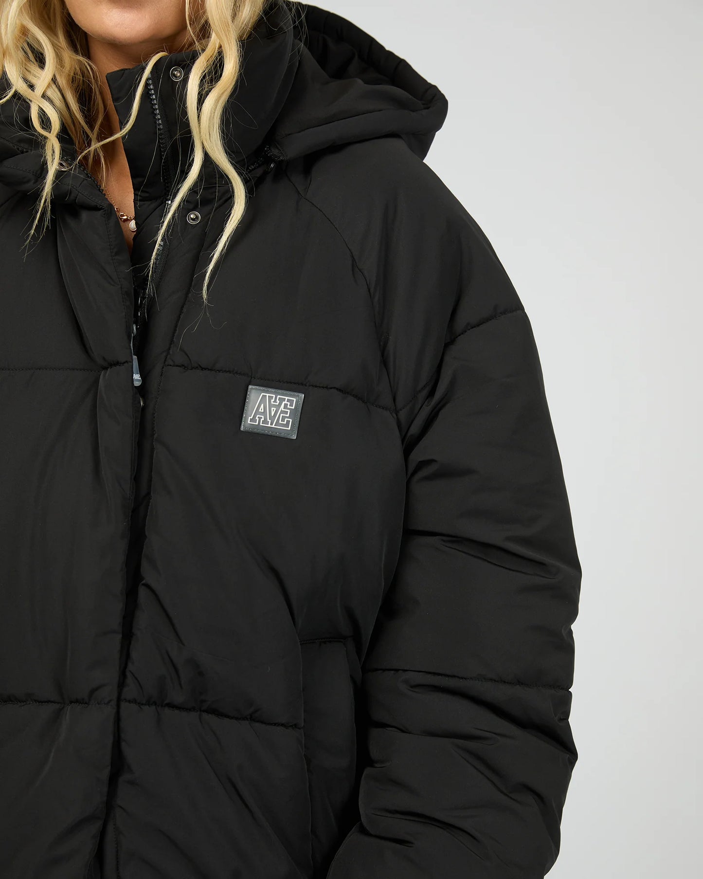ALL ABOUT EVE Elevate Puffer Jacket - Black