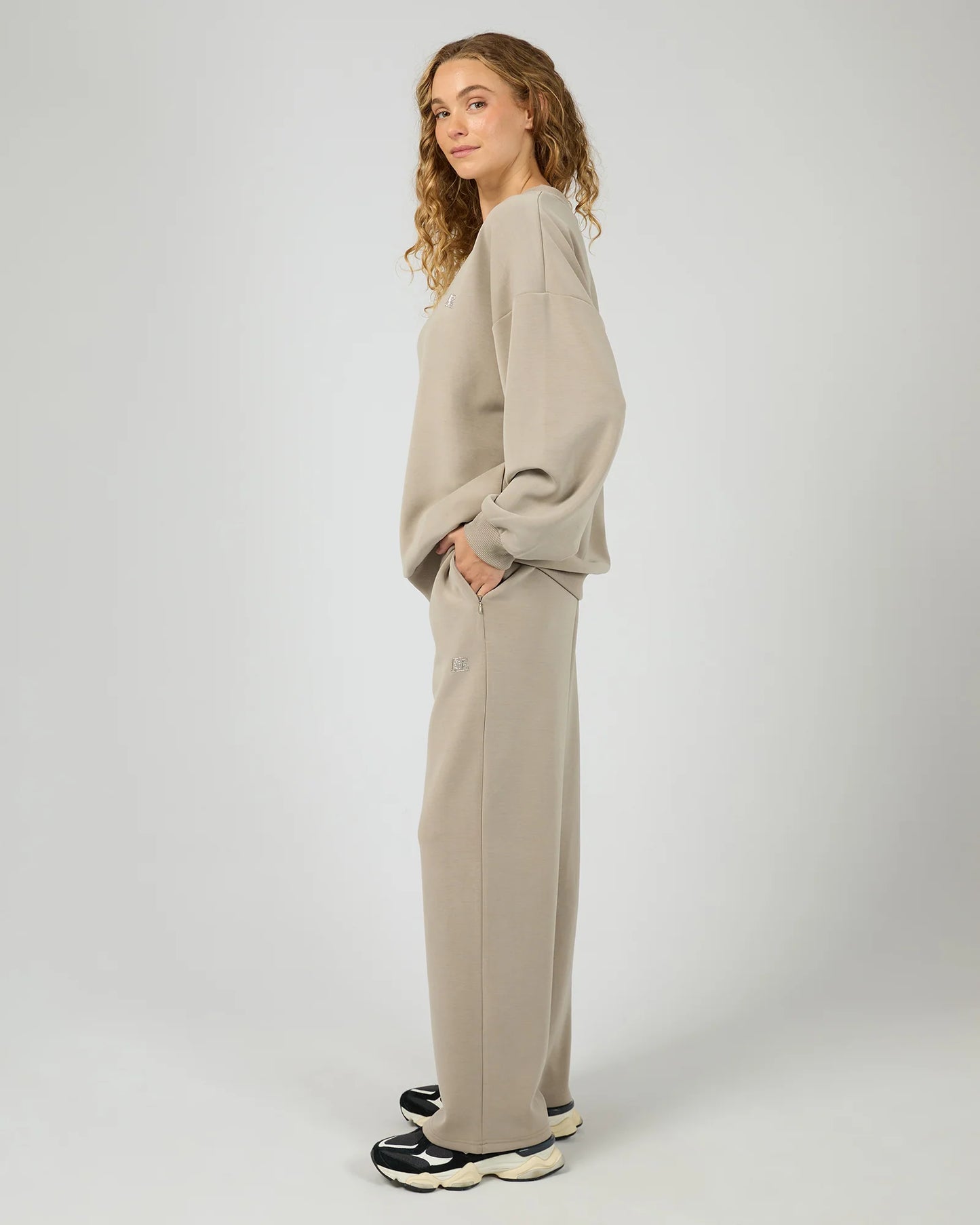 AAE Luxe Active Box Crew - Stone