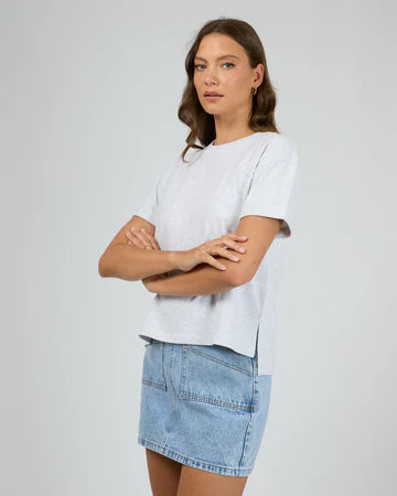 ALL ABOUT EVE WASHED TEE - Snow Marle