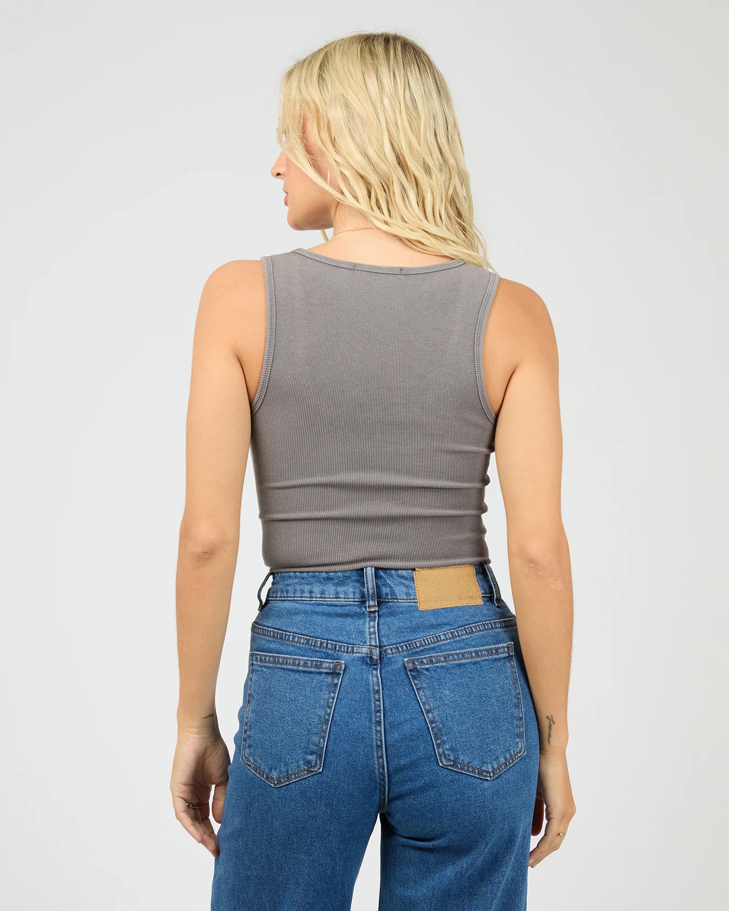 ALL ABOUT EVE Washed Rib Scoop Neck Tank - Charcoal
