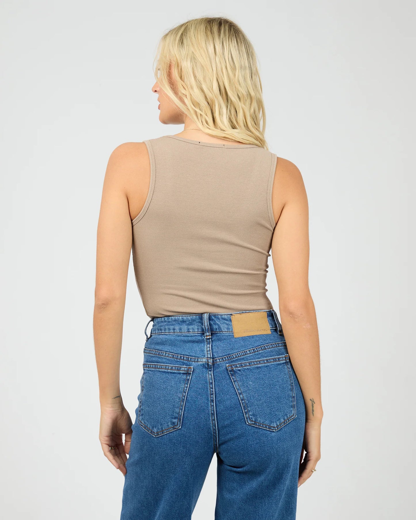 ALL ABOUT EVE Washed Rib Scoop Neck Tank - Stone