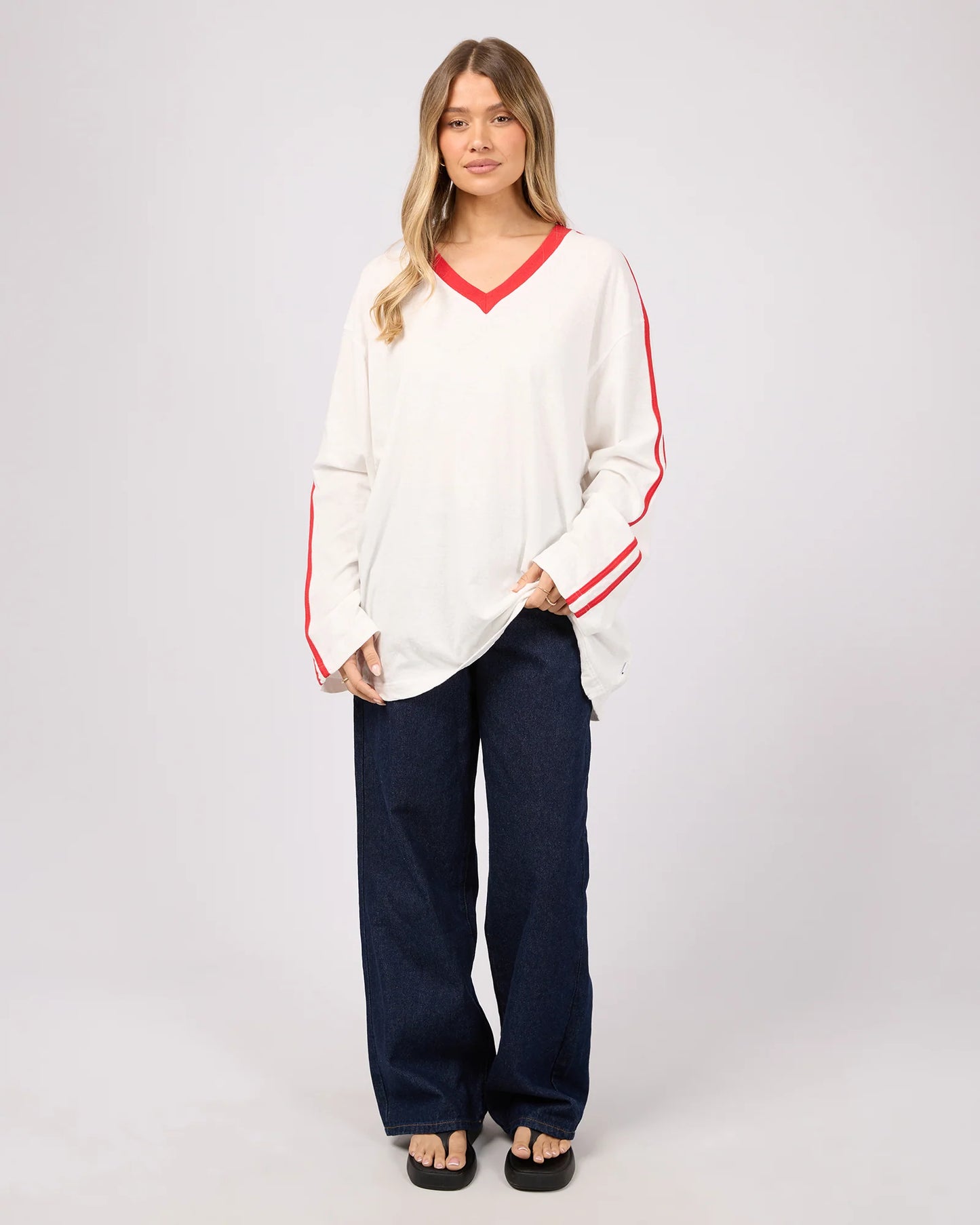 ALL ABOUT EVE Zulu V-Neck Long Sleeve Tee - Vintage White