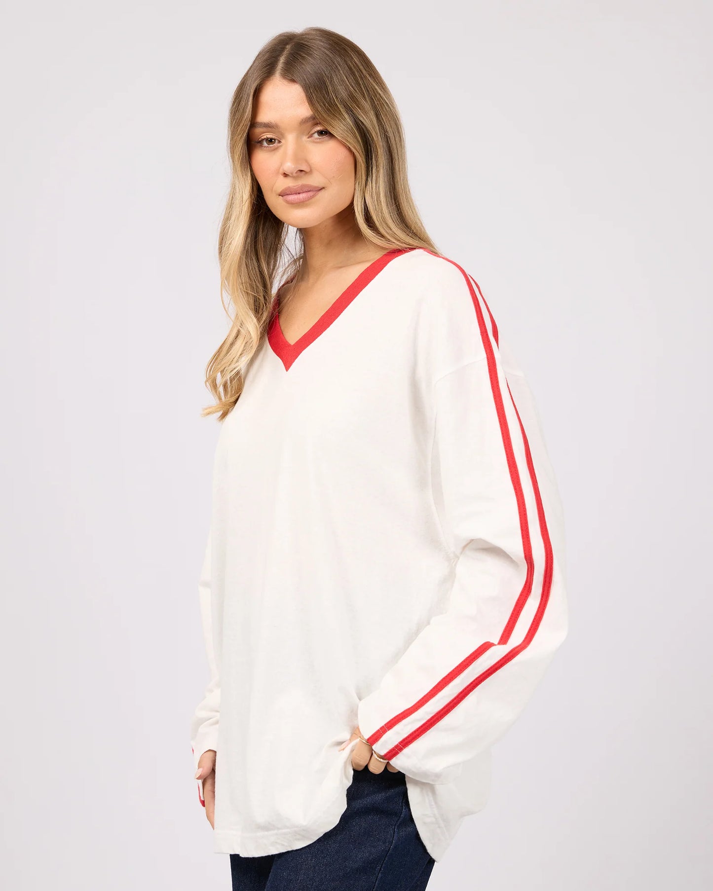 ALL ABOUT EVE Zulu V-Neck Long Sleeve Tee - Vintage White