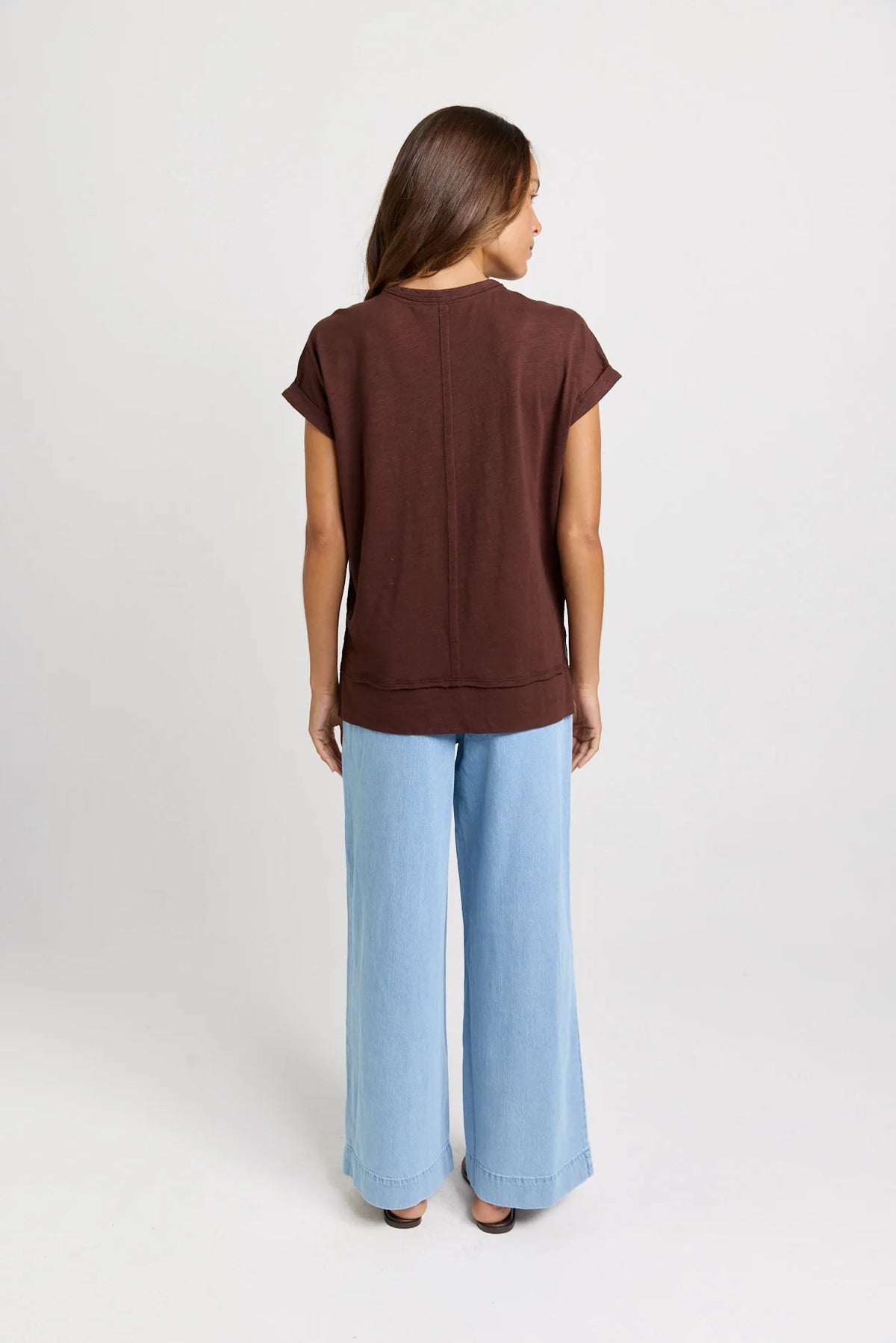 BETTY BASICS Shirley Short Sleeve Tee - Chocolate