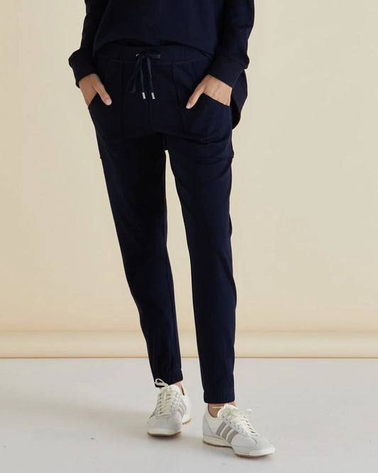 BETTY BASICS Noelle Jogger - Navy