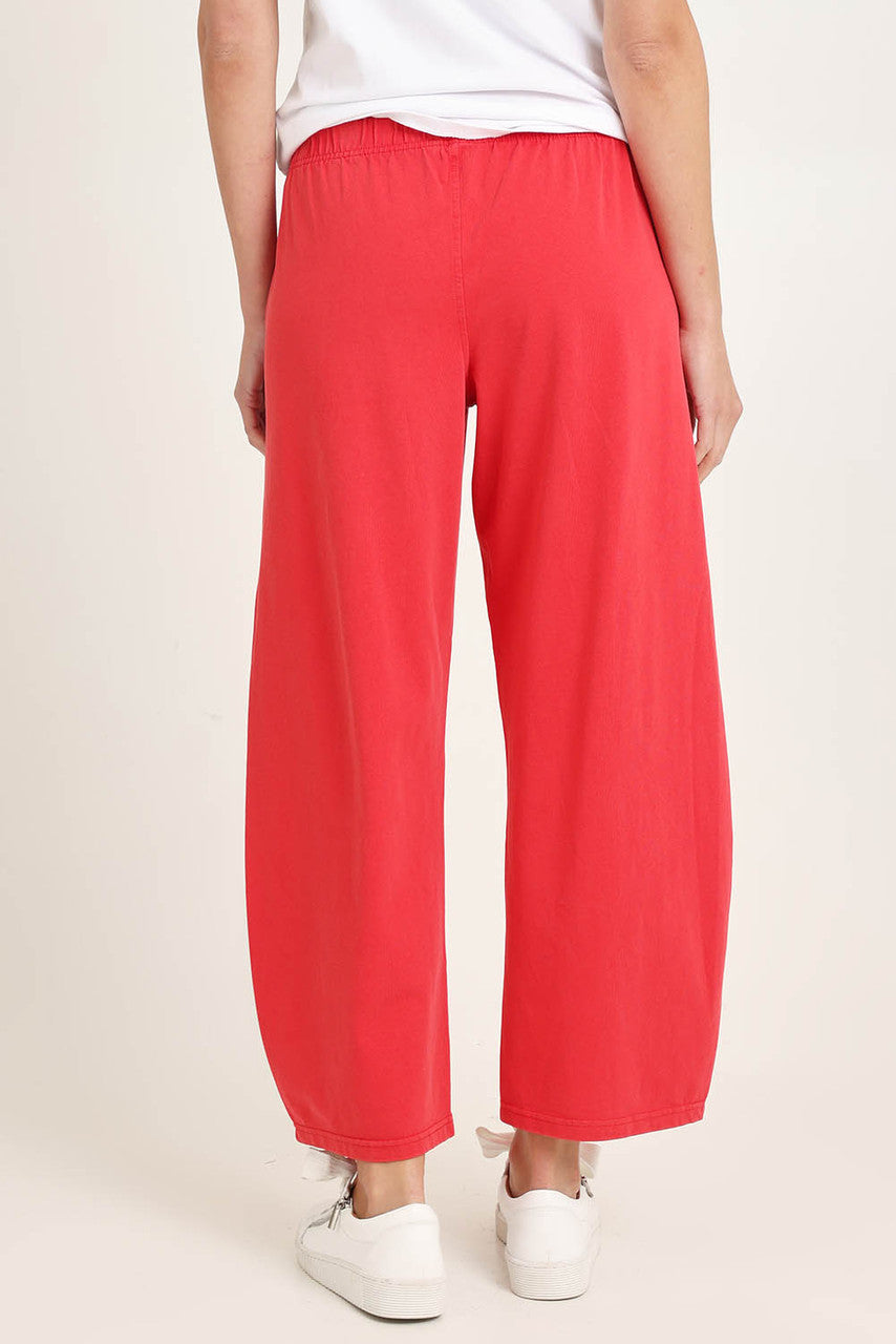 BETTY BASICS Barrel Leg Sweatpant - Red