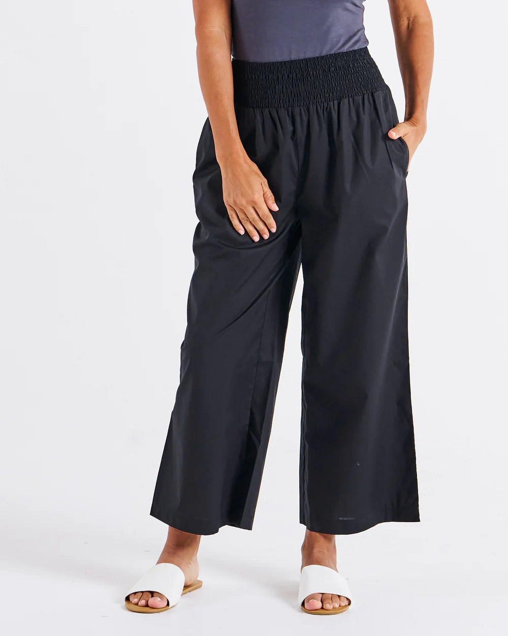 BETTY BASICS  Sevilla Wide Leg Cotton Pant-Black