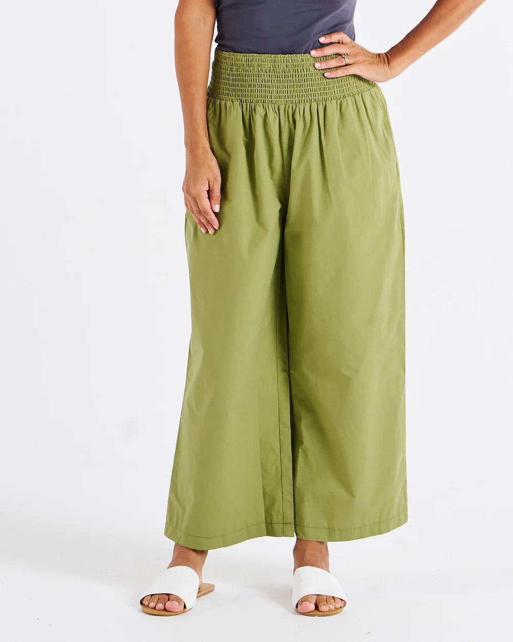 BETTY BASICS  Sevilla Wide Leg Cotton Pant-Pistachio