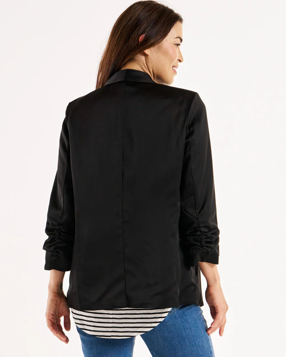 BETTY BASICS Jayde Satin Blazer - Black