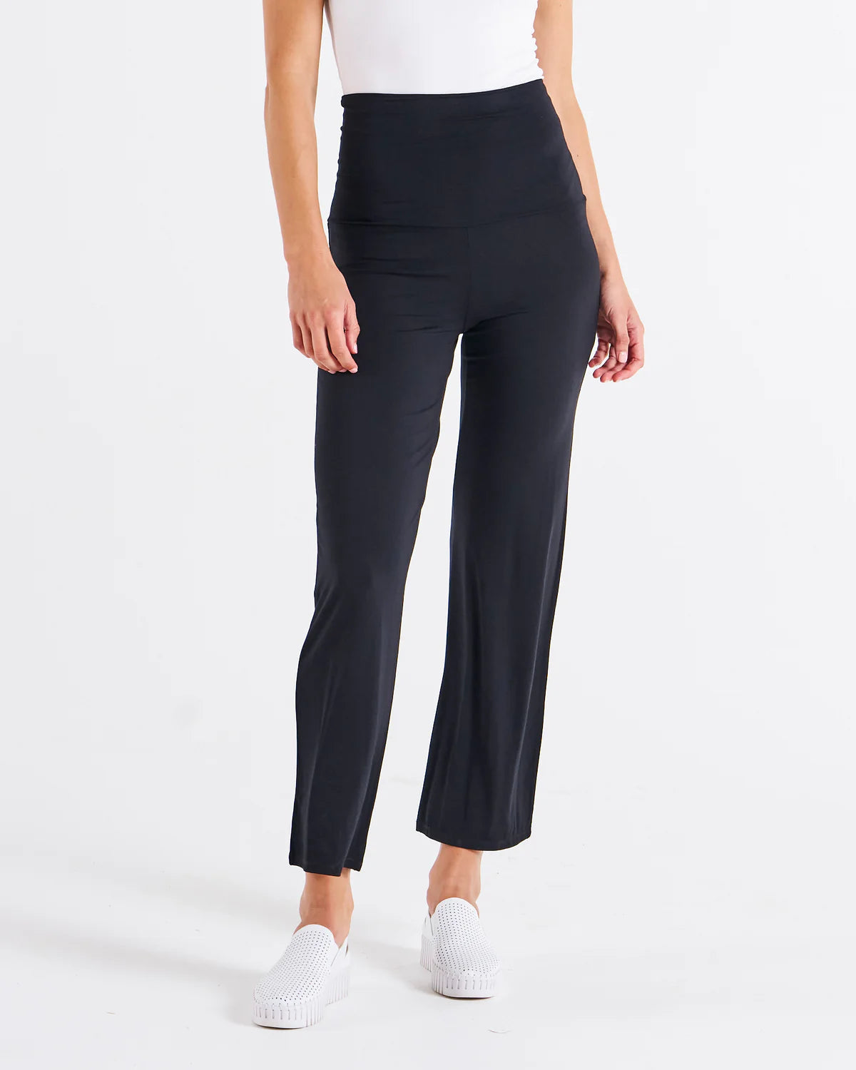 BETTY BASICS Houston Bamboo Relaxed Pant - Black