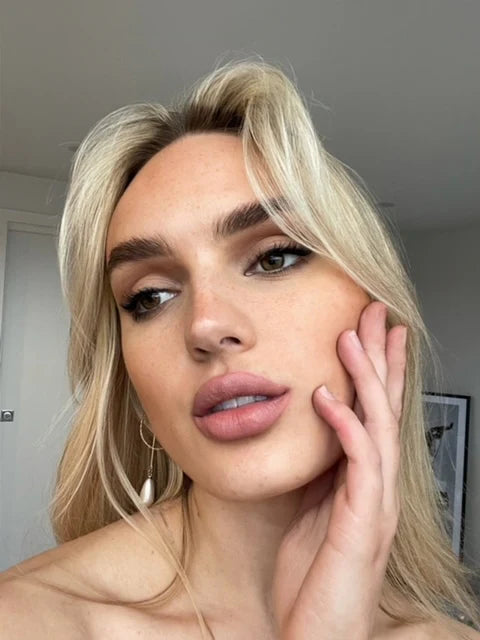 SUZY. LIPSTICK MATTE - Miss Leah Baby Cocoa