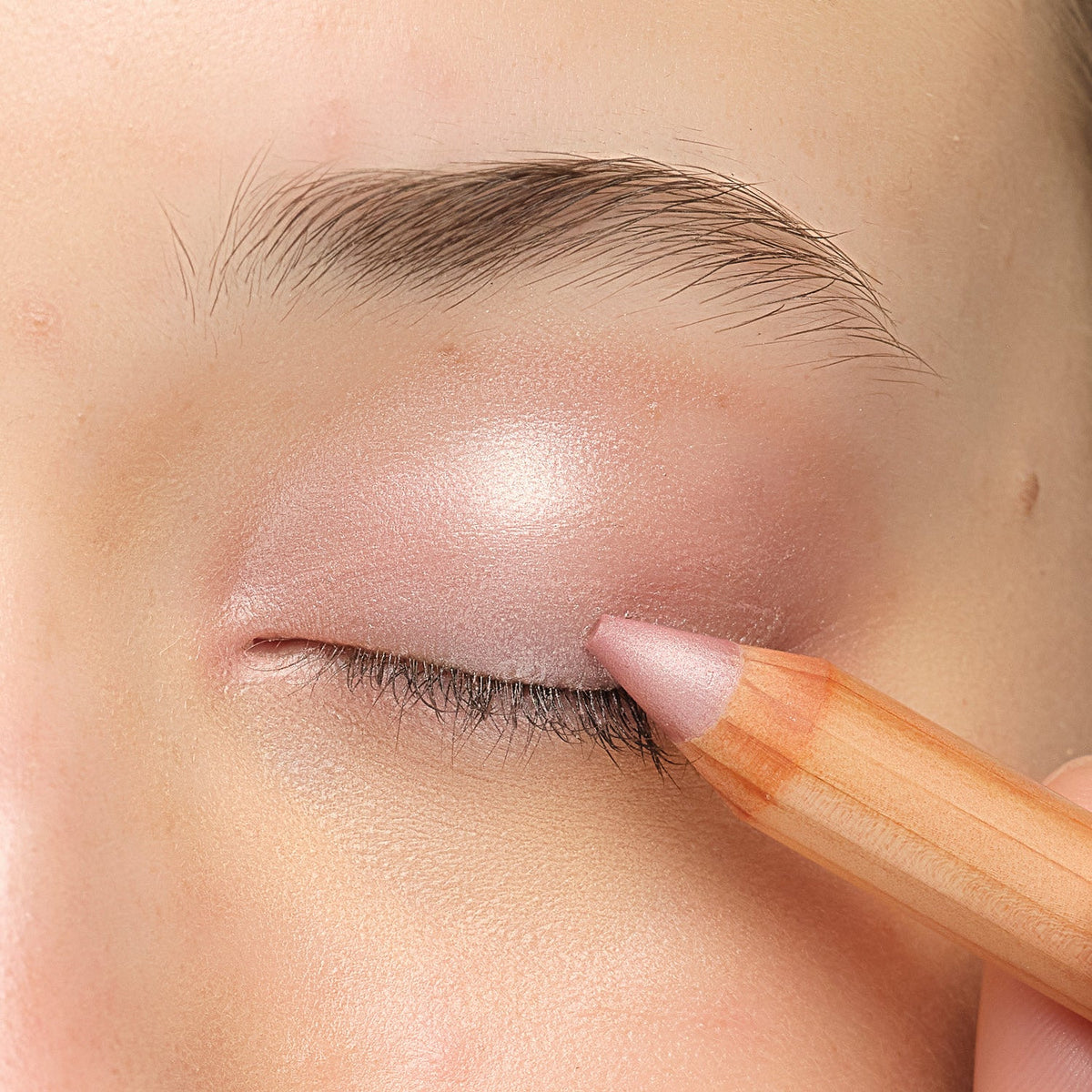 LUK BEAUTIFOOD Luminous Eye Crayon - Sorbet